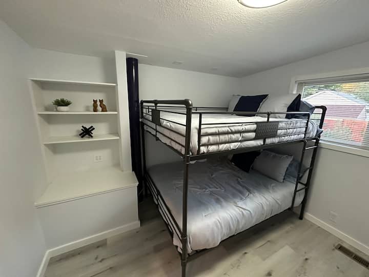 საძინებელი 4