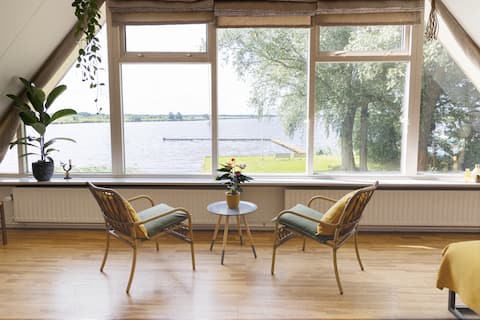 Unique! Enjoy View, Water, Nature and Peace