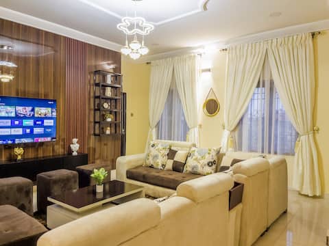 Cozy Suite in Klaus Residence