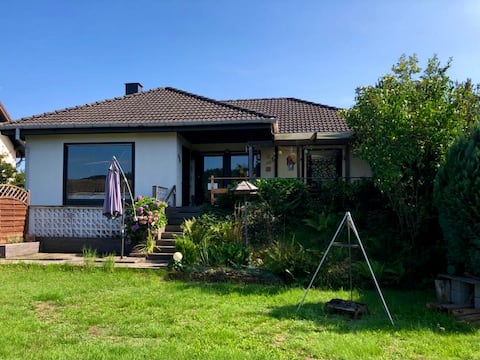 private house with garden, Ferienhaus Wanderlust