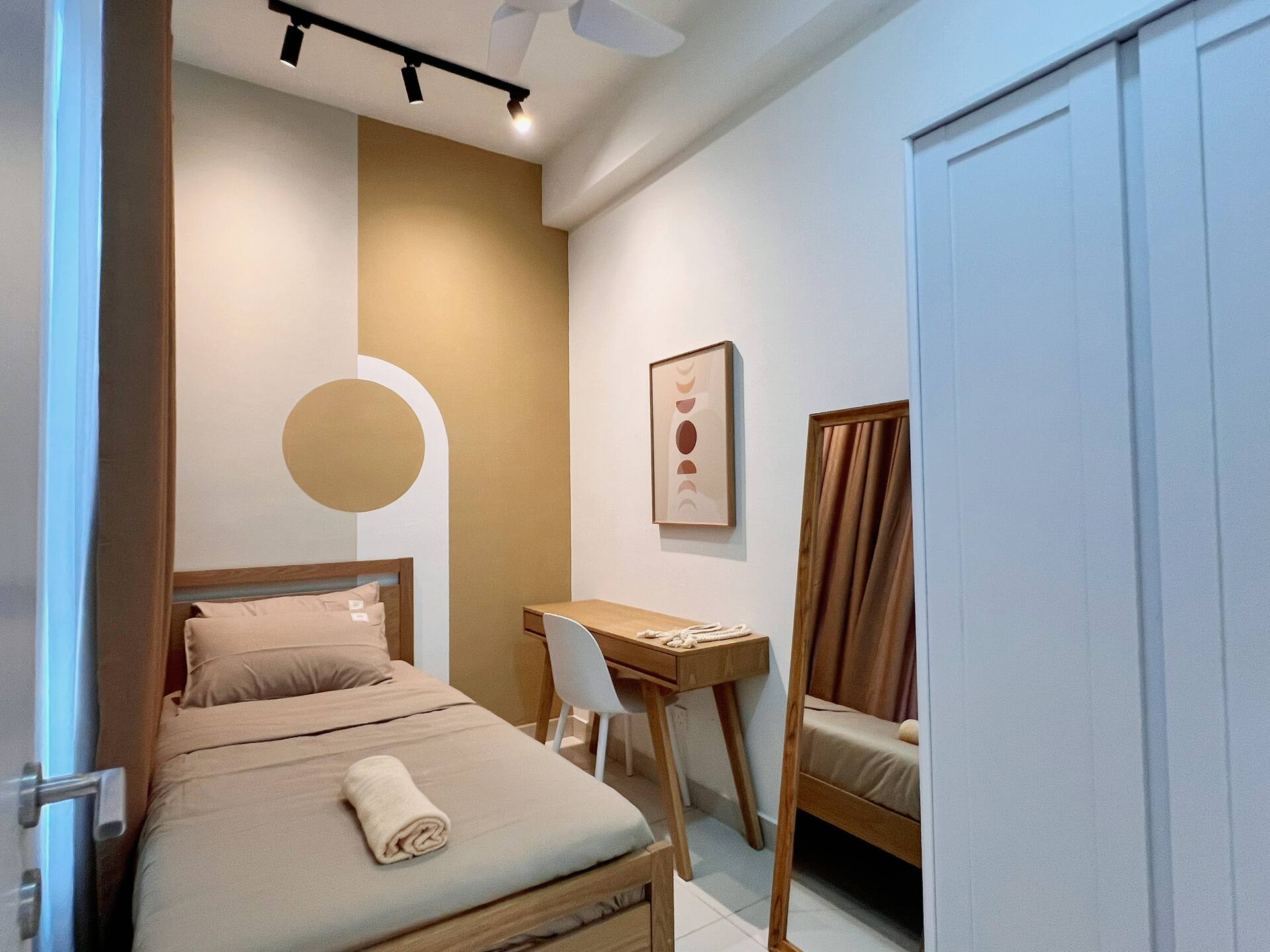 Homely D'Sara @ Direct Link with MRT, Near Thomson Hospital & Sungai Buloh Hospital — photo 3