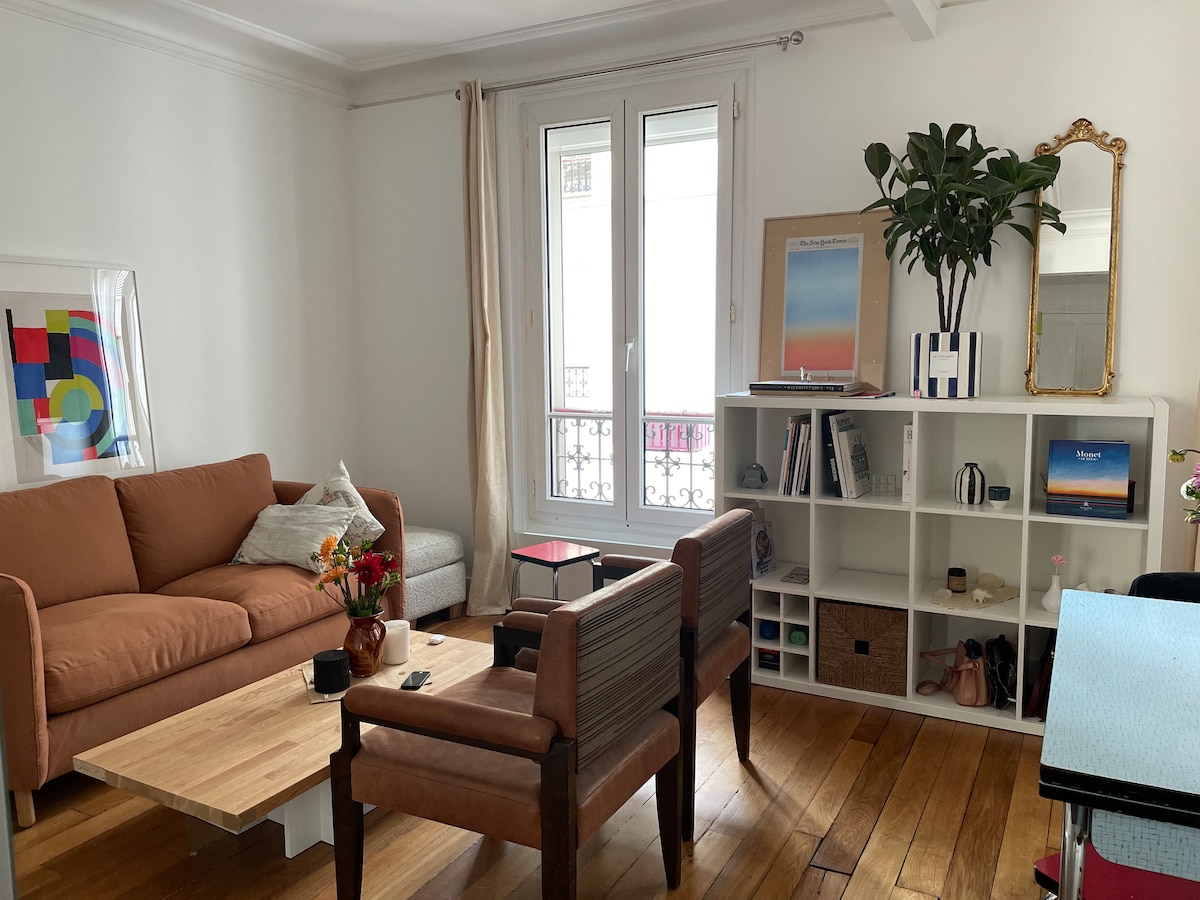 Top Airbnb: Cosy flat near Arc de Triomphe in Paris 17e Arrondissement