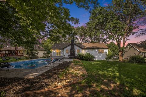 Spacious & Updated Getaway! Pool & Hot Tub 10 Beds