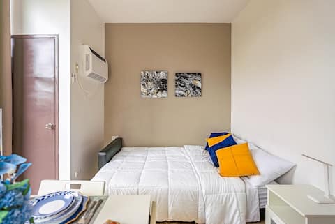 Cozy Studio Condo - City Center - 364Mbps