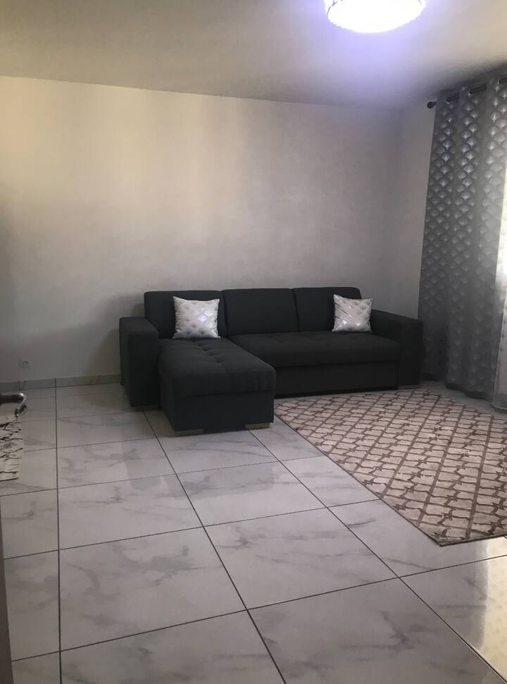 Appartement Court/ Long Séjour. - Privas