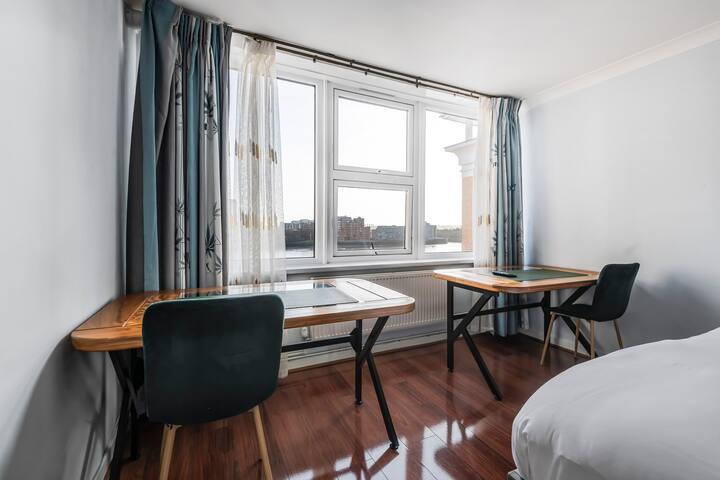 Riverside 3BR| 20min->City Centre | Easy transport gallery image 5