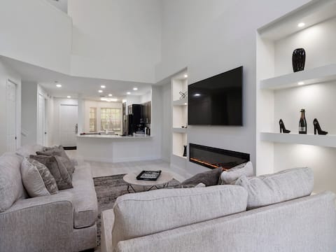 Modern, Light-filled Haven nestled in PGA