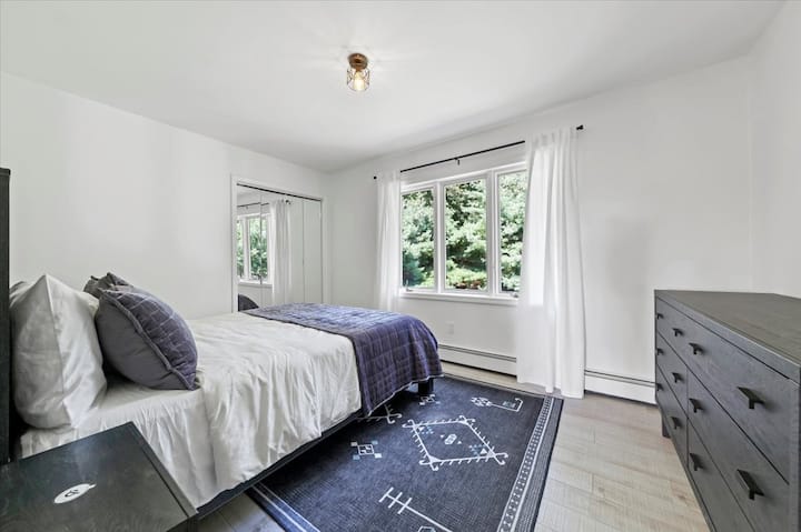 غرفة النوم رقم4 - سرير بحجم كبير