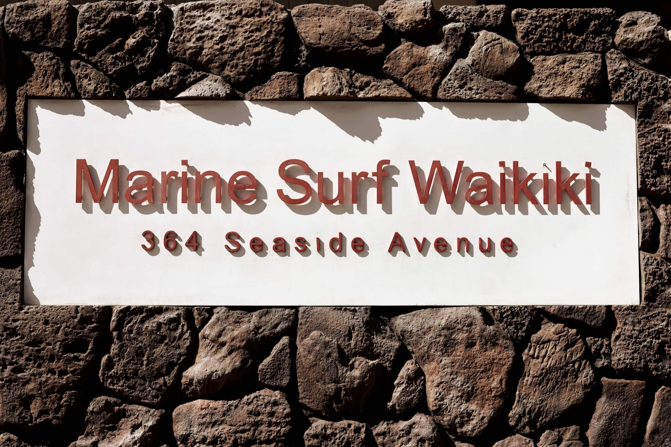 Condo in Honolulu · ★4.4 · 2 bedrooms · 4 beds · 2 private baths - Image 10