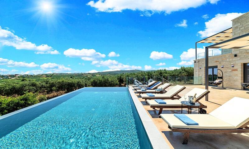 Major Villa Private Pool gallery image 2