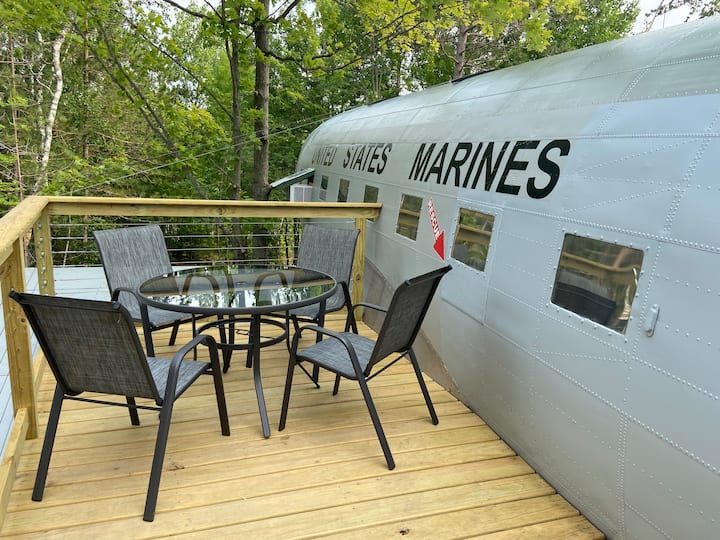 Stay in a piece of History! 1941 WWII Douglas DC-3 - Planes for