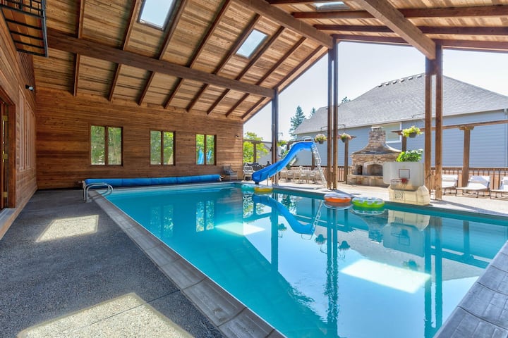 Portland Pool Lodge