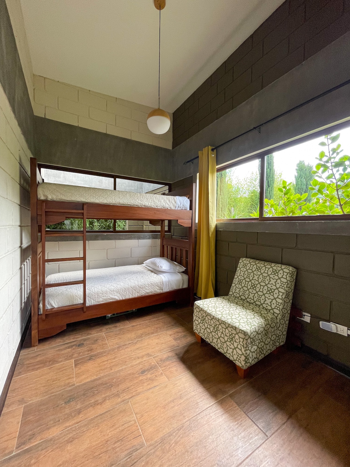 Children's Bunk Room 