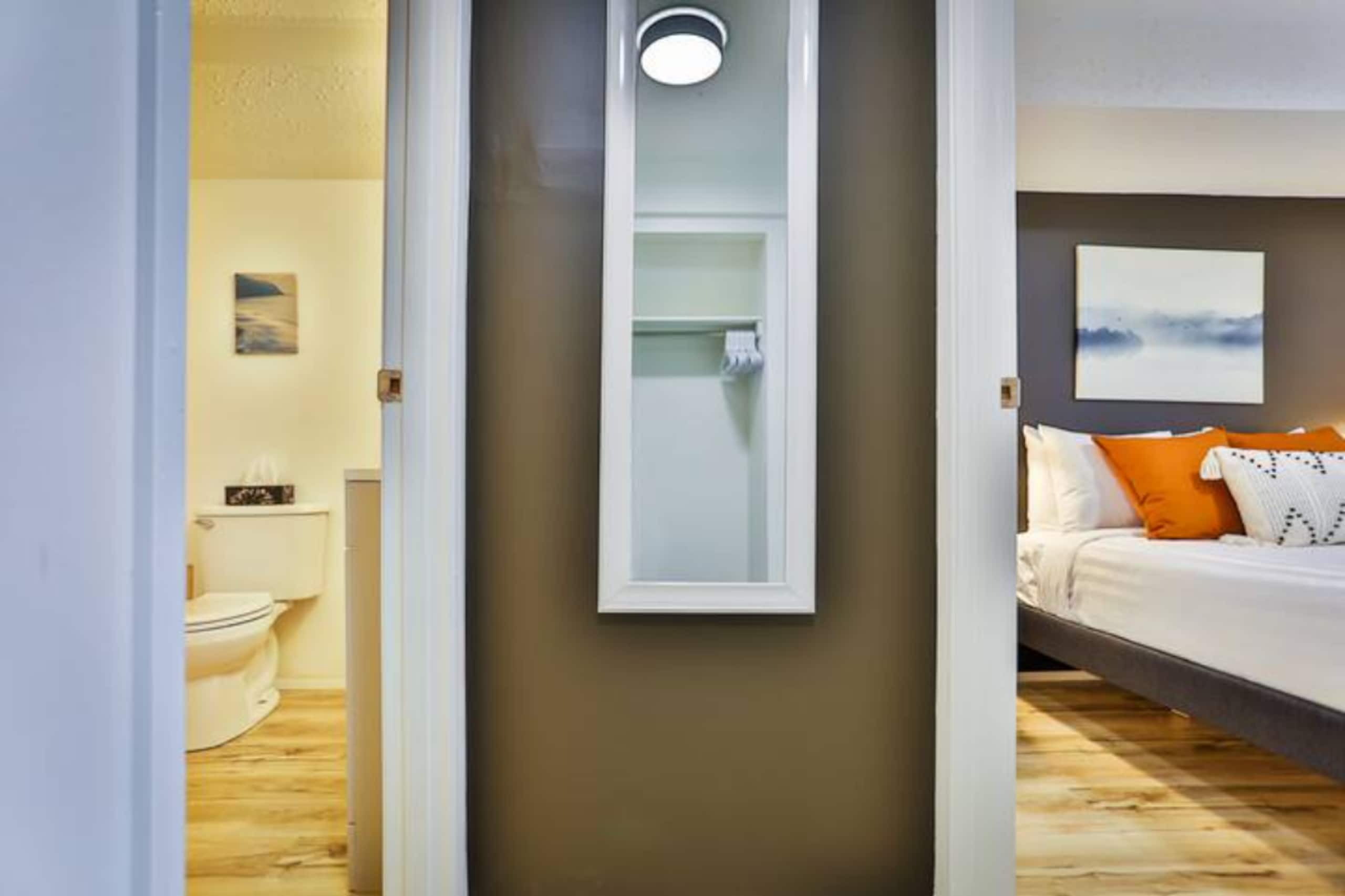Ski-In/Out | Mountain Views | Scandinavian Design - Photo 18