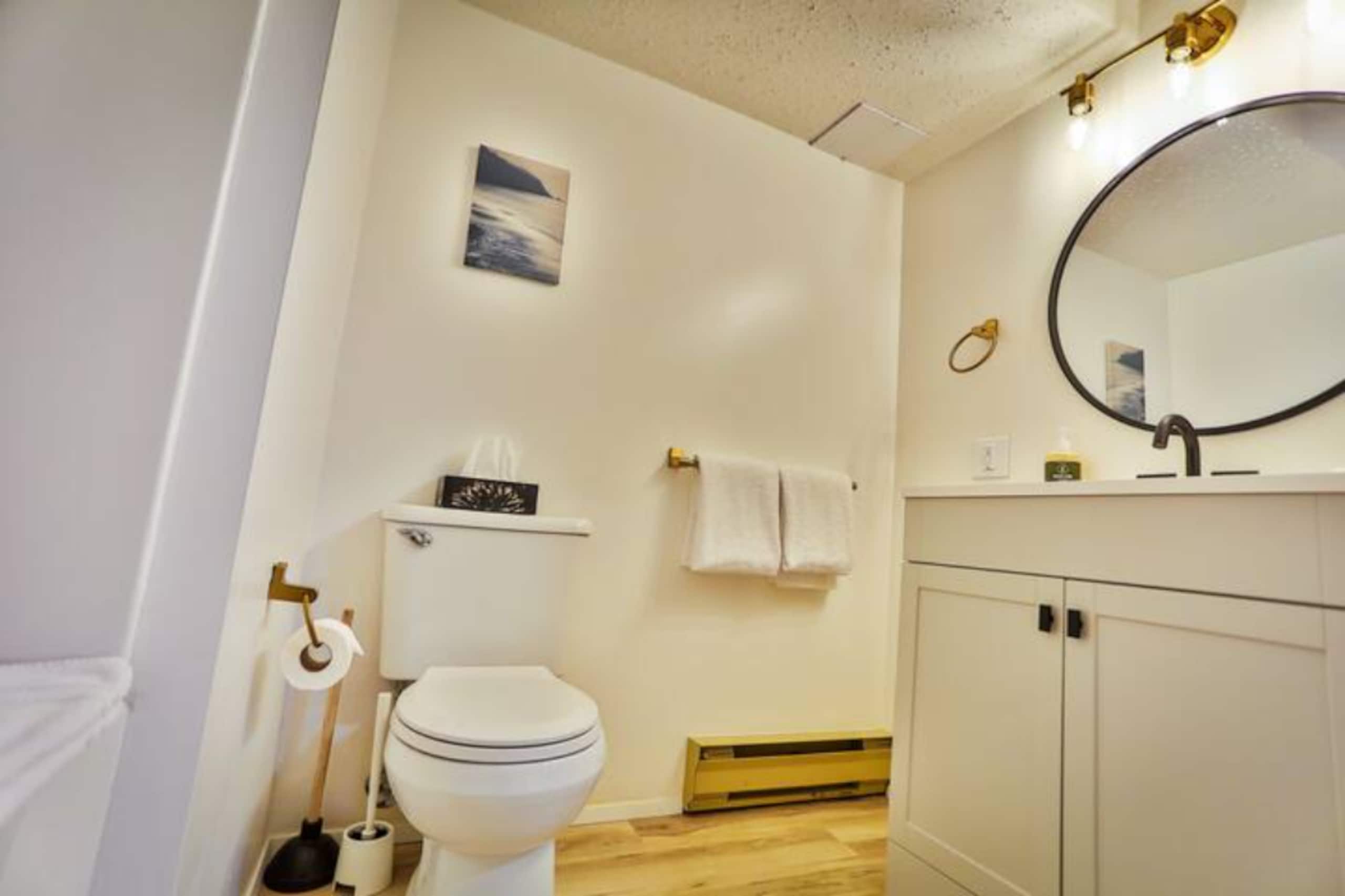 Ski-In/Out | Mountain Views | Scandinavian Design - Photo 20