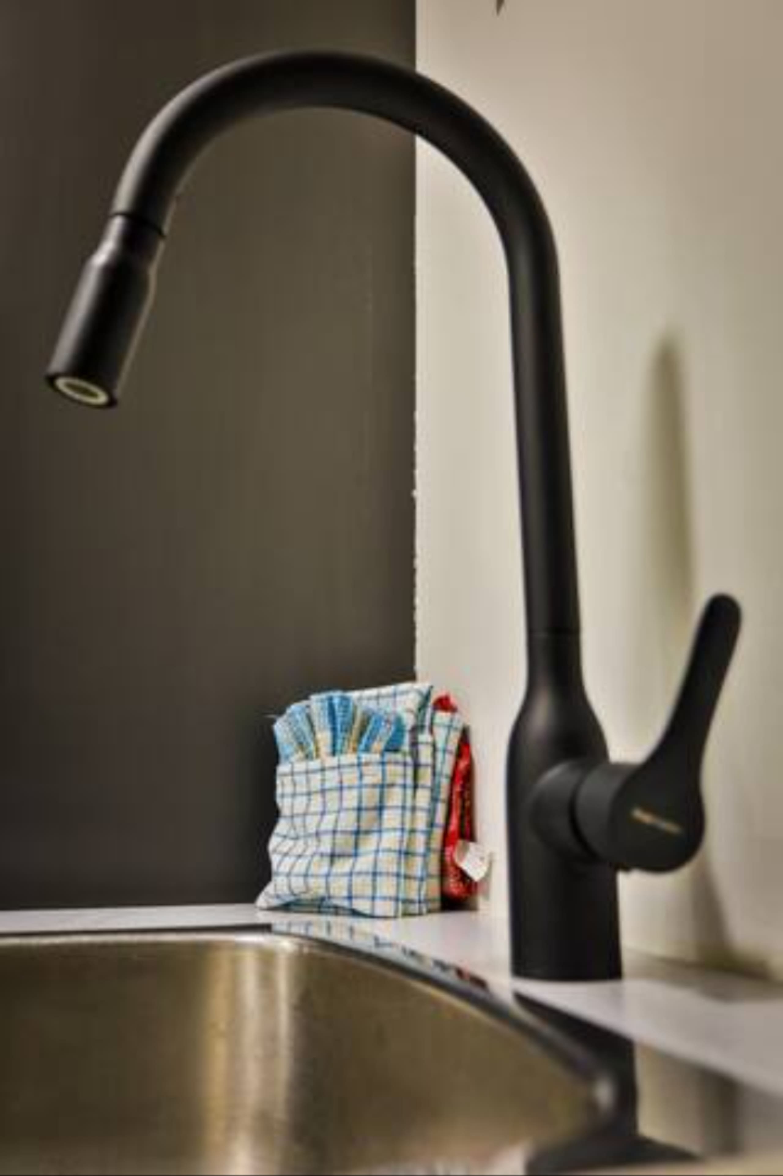 Ski-In/Out | Mountain Views | Scandinavian Design - Photo 11