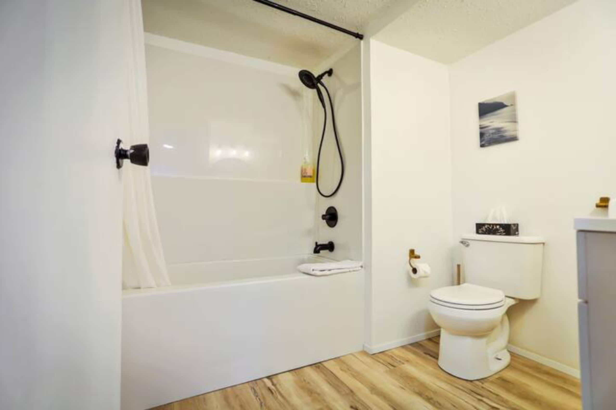 Ski-In/Out | Mountain Views | Scandinavian Design - Photo 3
