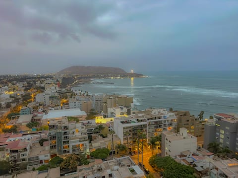 Luxury, High Floor, peaceful, Ocean views & AC