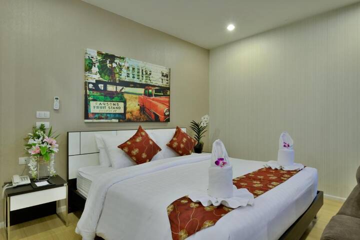 Two bedroom at Sukhumvit 1, 75sqm gallery image 3