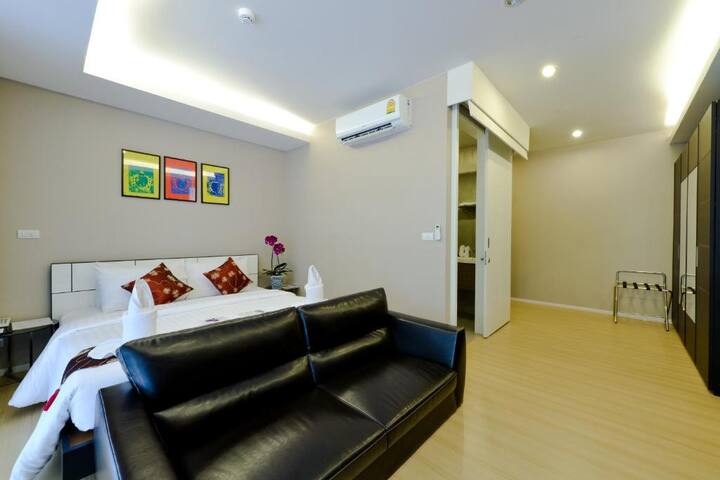 Two bedroom at Sukhumvit 1, 75sqm gallery image 4