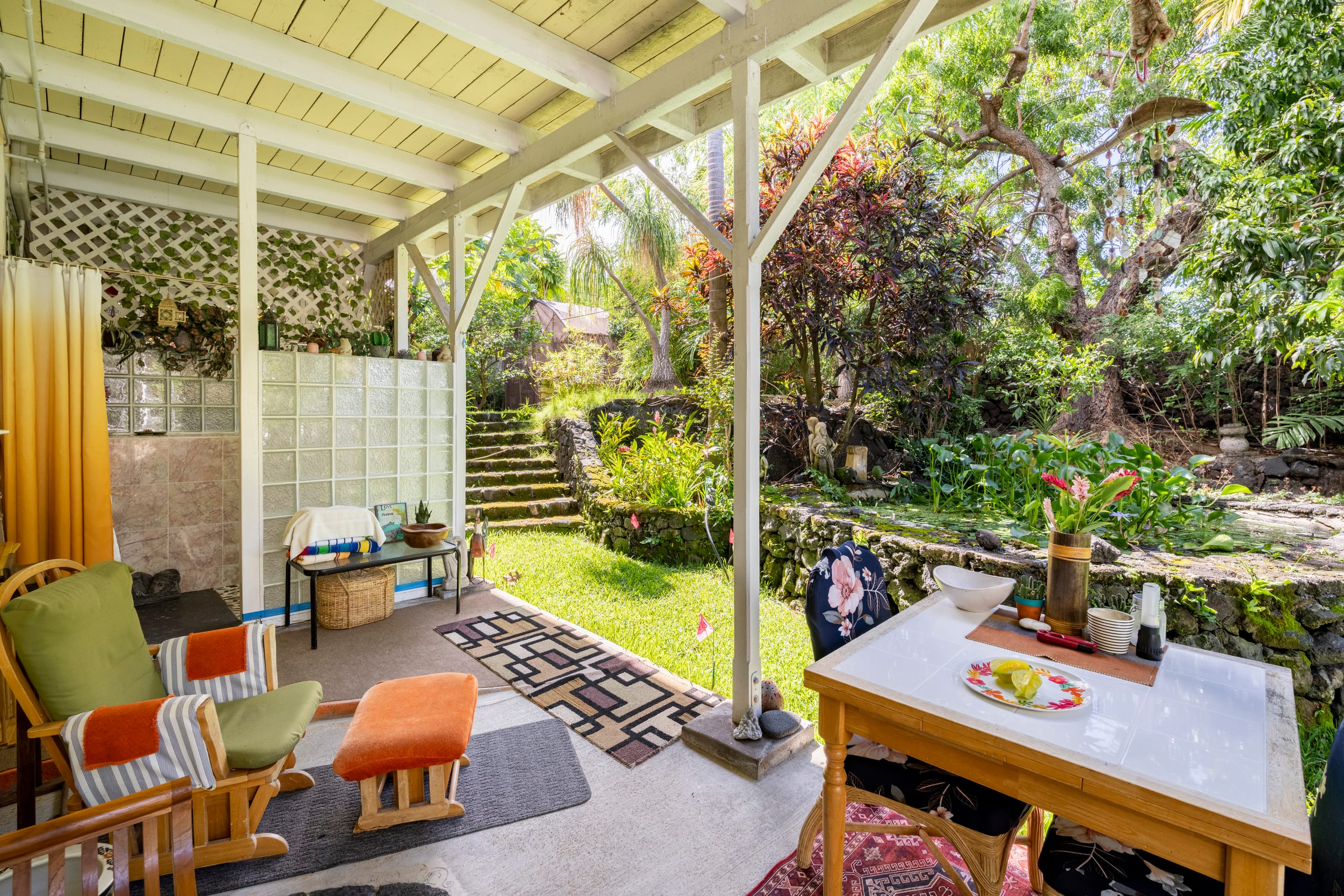 Home in Kealakekua Bay · ★4.92 · 13 bedrooms · 4 beds · 2.5 baths - Photo 12