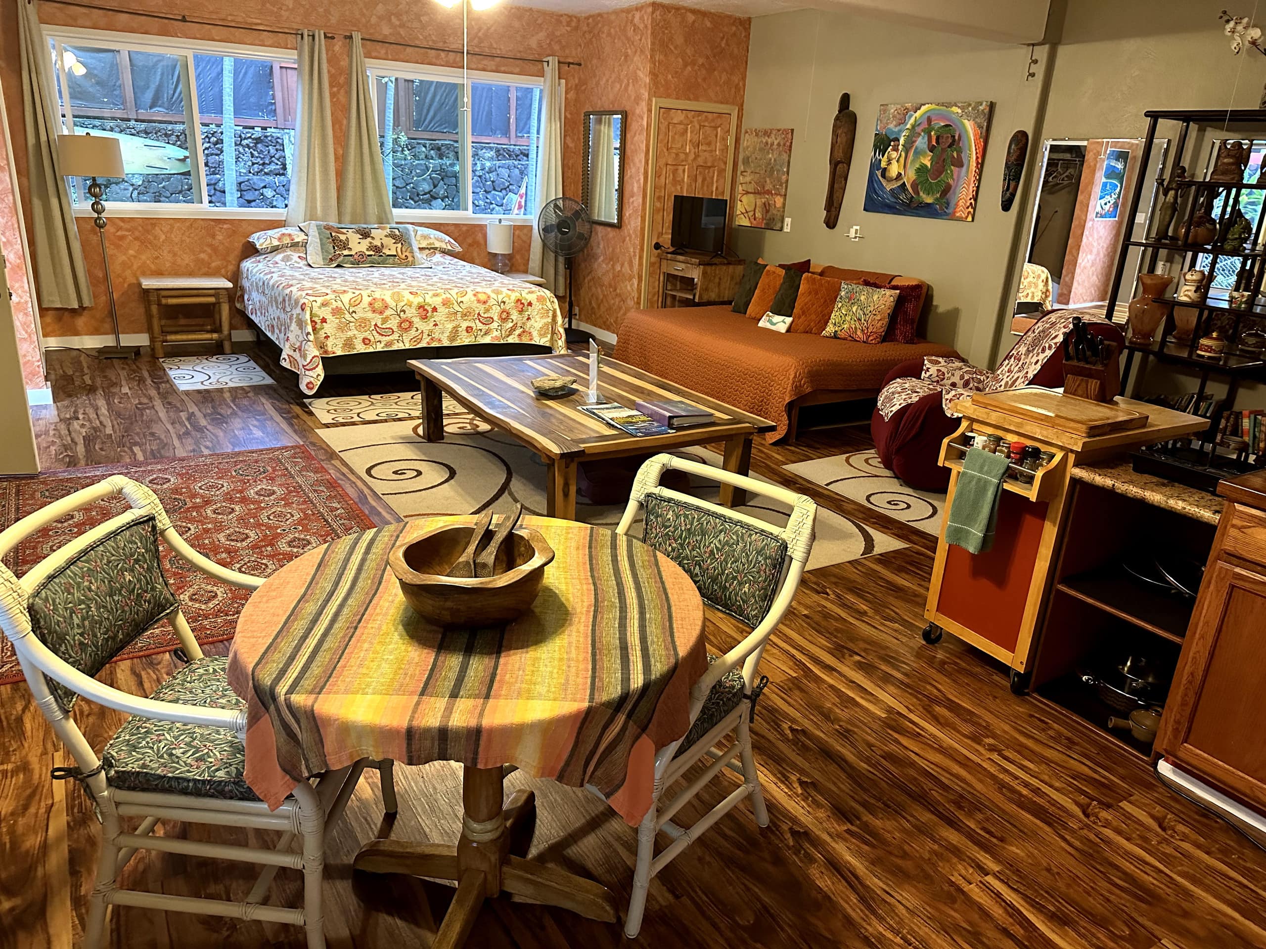 Home in Kealakekua Bay · ★4.92 · 13 bedrooms · 4 beds · 2.5 baths - Main photo