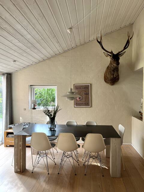 Top Airbnb: Beautiful, dog-friendly house by the beach in Skæring Egå