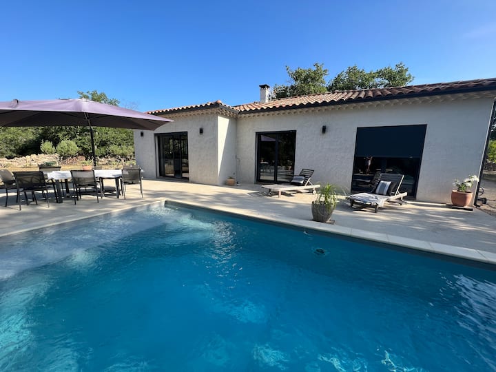Villa Au Calme Avec Piscine - Francia