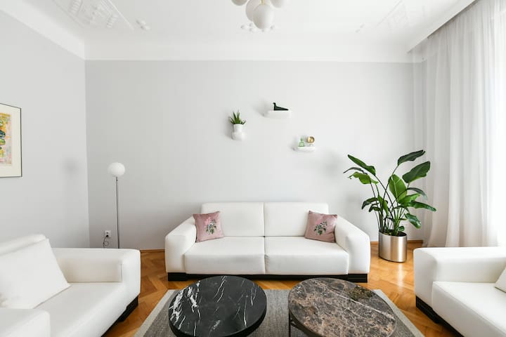 Art-Nouveau Residence in the Heart of the Old Town