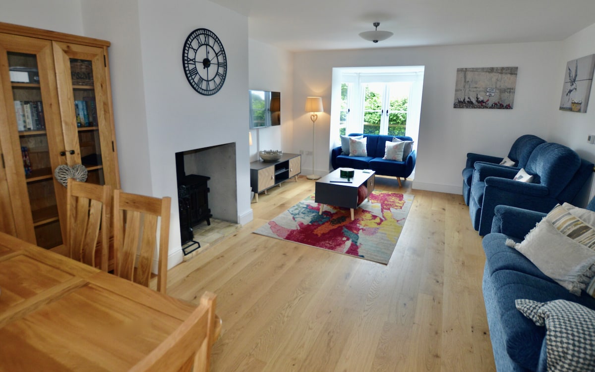 Popular Airbnb listing: 3 double bed house with parking. Pets welcome in Sheringham