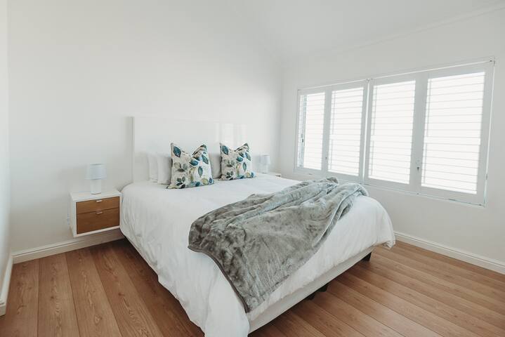 Voir la Mer – Blouberg Beach Penthouse gallery image 5