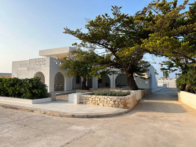 Comfortable villa on the sandy beach gallery image 2