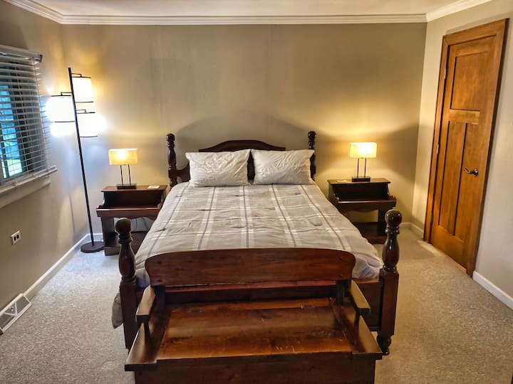 Chumba cha kulala cha Master - Kitanda cha malkia