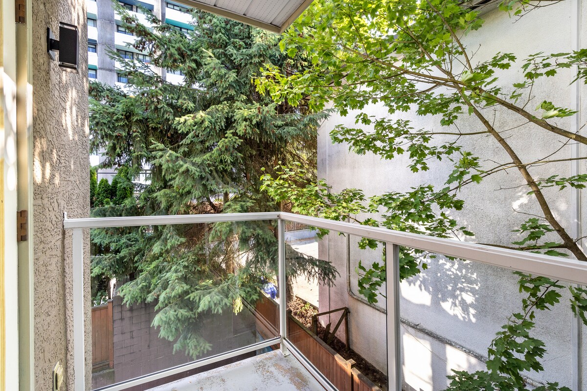 Spruce Suites Seven