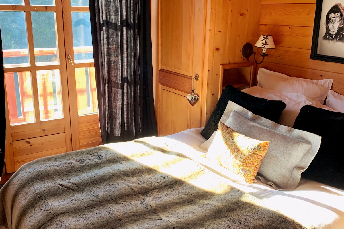 1 .ª planta ,Dormitorio 3 abierto al balcón