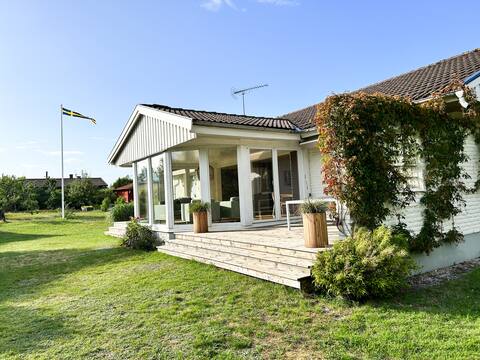 Charming & Quiet 3BD Summer House By Skrea Beach