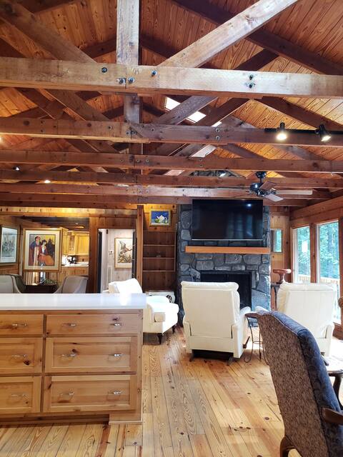 Maxwell cabin