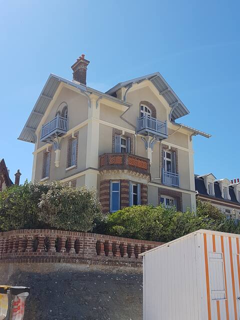 Beachfront villa, direct beach access