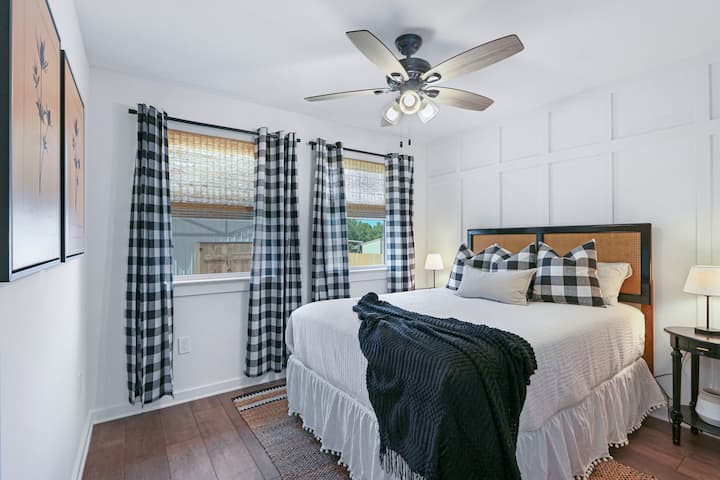 Bedroom 3 has a Beautyrest Queen pillow top mattress