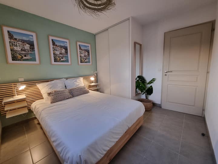 SimplyTown WiFiClim Gare Apartments for Rent in Narbonne, Occitanie