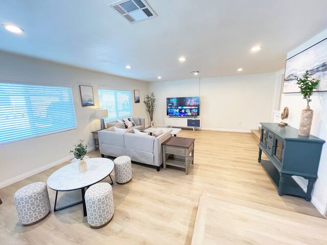 2 Houses New 4BR3B+1B1B Fully Remodeled 17 Guests gallery image 3