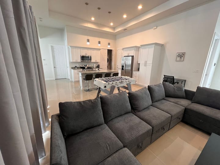 Fun Filled Game House - North Fort Myers, FL