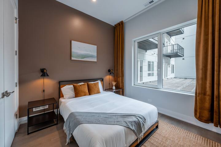 Grant Park-10 min Free P-Spot EV&Balcony Sleeps 12 gallery image 4