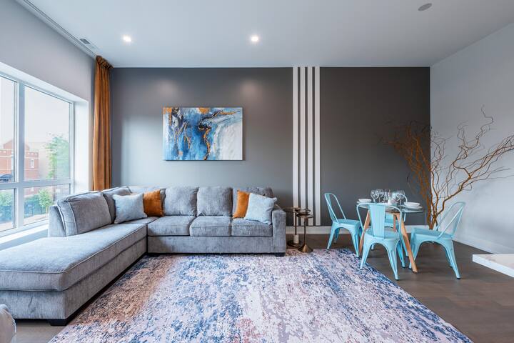 Grant Park-10 min Free P-Spot EV&Balcony Sleeps 12 gallery image 2