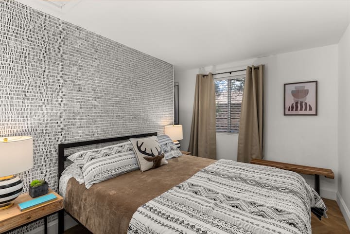 Изглед към предната спалня