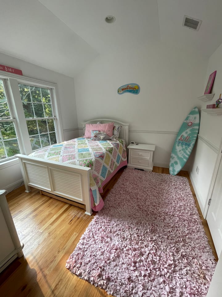 غرفة نوم في الطابق الثاني