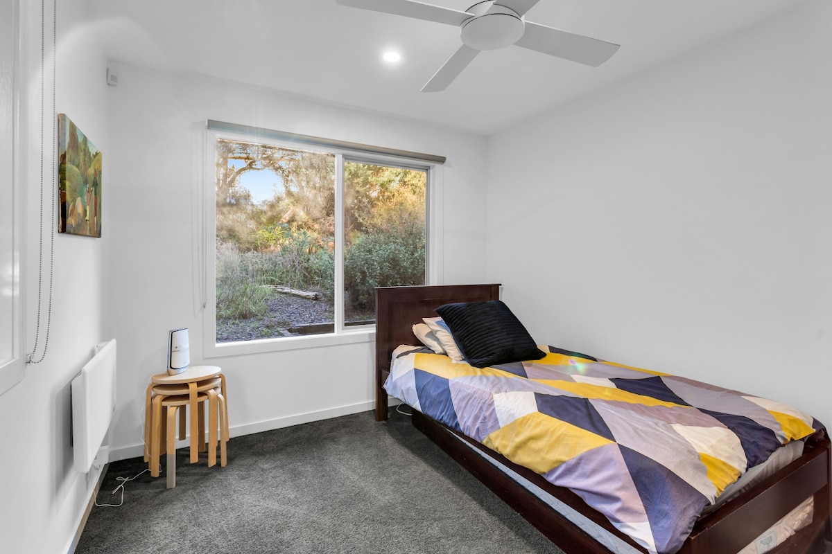 Slatki snovi su još slađi s udobnom spavaćom sobom poput ove!