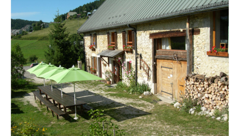 Lever du Jour – Group Cottage