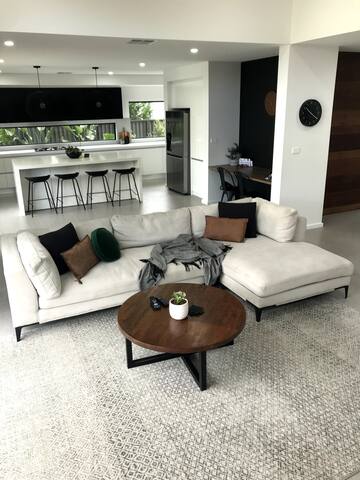 Modern Escape! gallery image 2