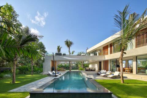 Villa Selong Belanak - Private beach access